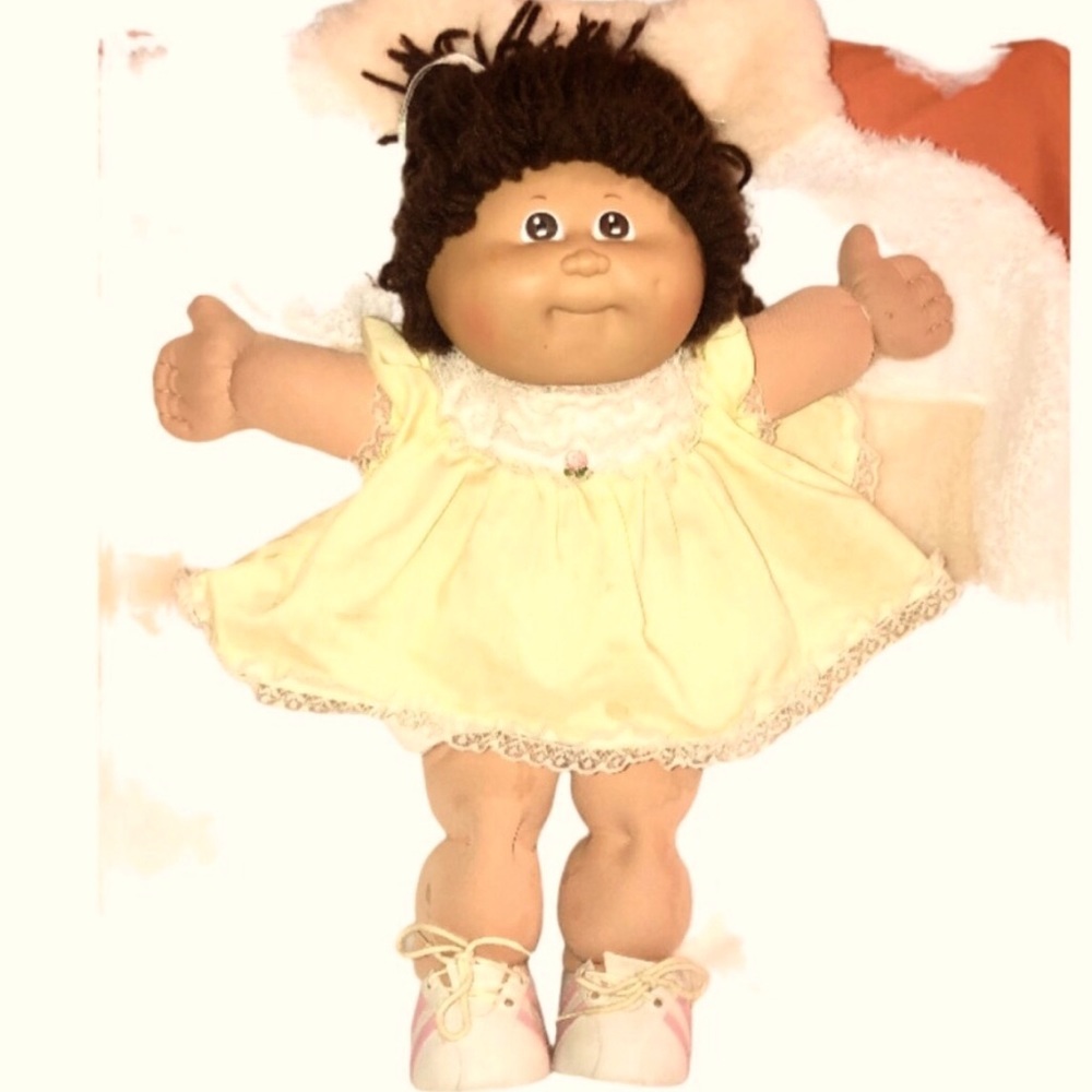 Vintage Cabbage patch doll baby girl in yellow 1982